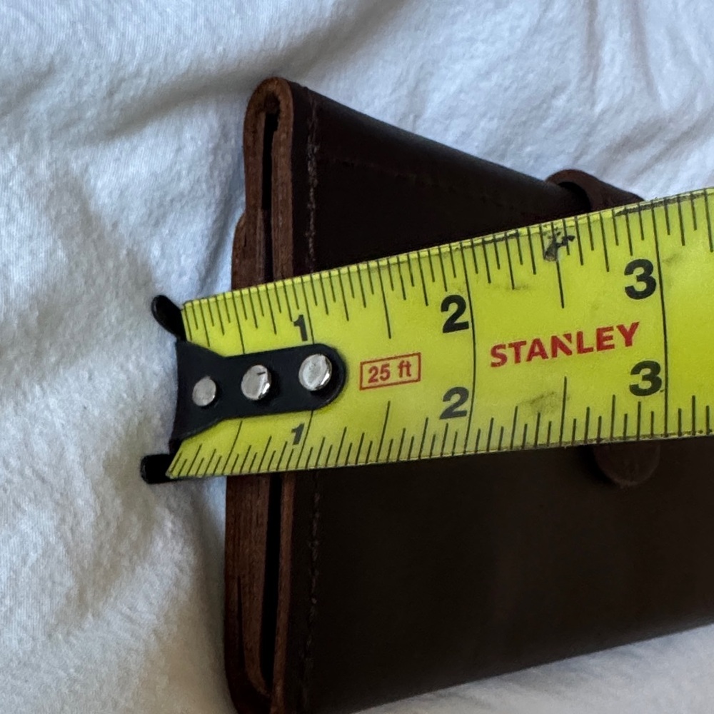 Elegant Dark Brown Leather Wallet - Picture 7 of 8